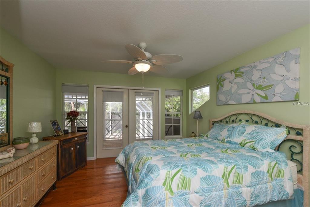 1232 OYSTER COVE DRIVE, SARASOTA, Florida 34242, 4 Bedrooms Bedrooms, 10 Rooms Rooms,4 BathroomsBathrooms,Residential,For sale,OYSTER COVE,A4190489