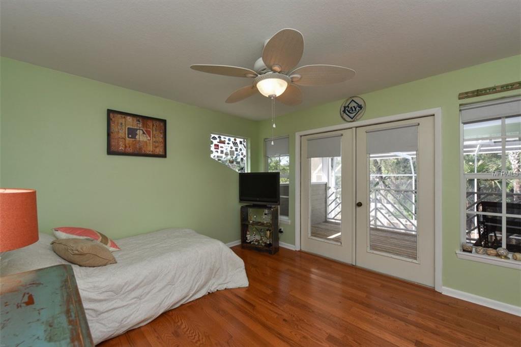 1232 OYSTER COVE DRIVE, SARASOTA, Florida 34242, 4 Bedrooms Bedrooms, 10 Rooms Rooms,4 BathroomsBathrooms,Residential,For sale,OYSTER COVE,A4190489