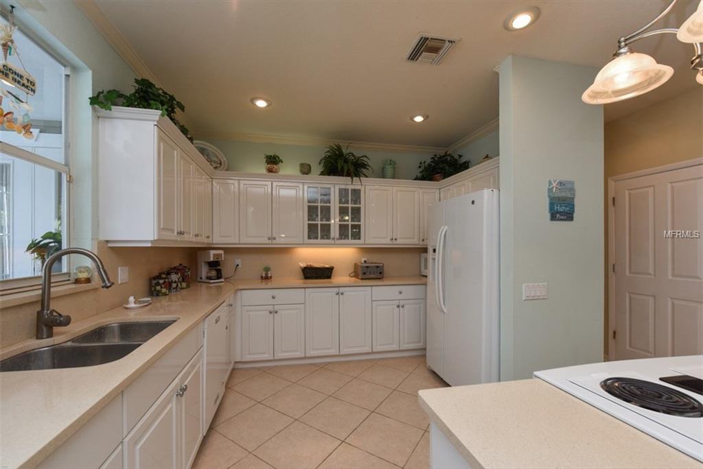 1232 OYSTER COVE DRIVE, SARASOTA, Florida 34242, 4 Bedrooms Bedrooms, 10 Rooms Rooms,4 BathroomsBathrooms,Residential,For sale,OYSTER COVE,A4190489