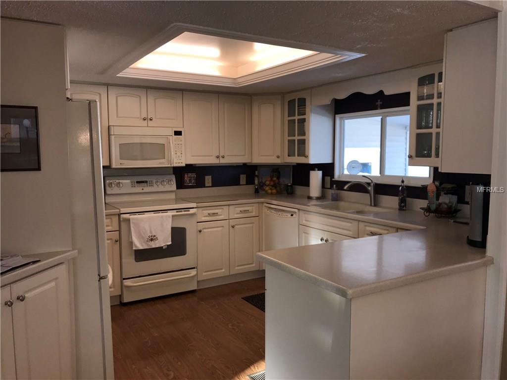 101 TAHITIAN WAY, NORTH PORT, Florida 34287, 2 Bedrooms Bedrooms, 7 Rooms Rooms,2 BathroomsBathrooms,Residential,For sale,TAHITIAN,C7245402