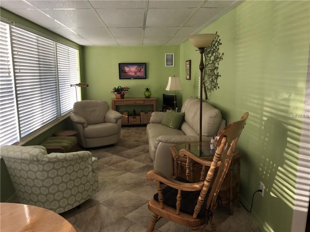 101 TAHITIAN WAY, NORTH PORT, Florida 34287, 2 Bedrooms Bedrooms, 7 Rooms Rooms,2 BathroomsBathrooms,Residential,For sale,TAHITIAN,C7245402