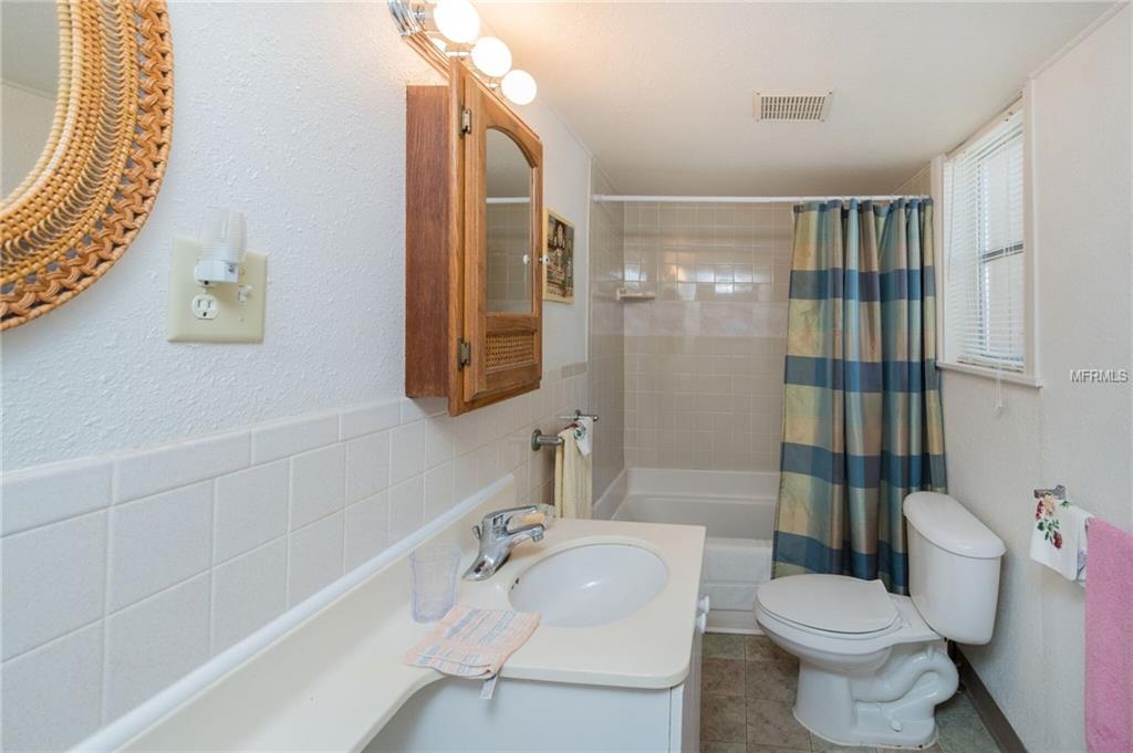 70 N ELM STREET, ENGLEWOOD, Florida 34223, 3 Bedrooms Bedrooms, 5 Rooms Rooms,2 BathroomsBathrooms,Residential,For sale,ELM,D5921921