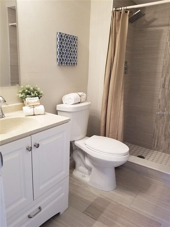 613 7TH STREET SE, LARGO, Florida 33771, 5 Bedrooms Bedrooms, 3 Rooms Rooms,2 BathroomsBathrooms,Residential,For sale,7TH,U7842824