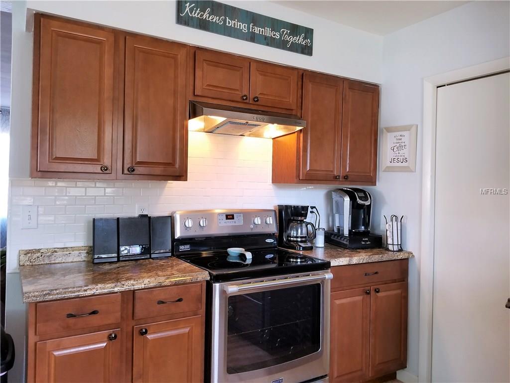 3205 13TH AVENUE W, BRADENTON, Florida 34205, 3 Bedrooms Bedrooms, 7 Rooms Rooms,2 BathroomsBathrooms,Residential,For sale,13TH,A4207468