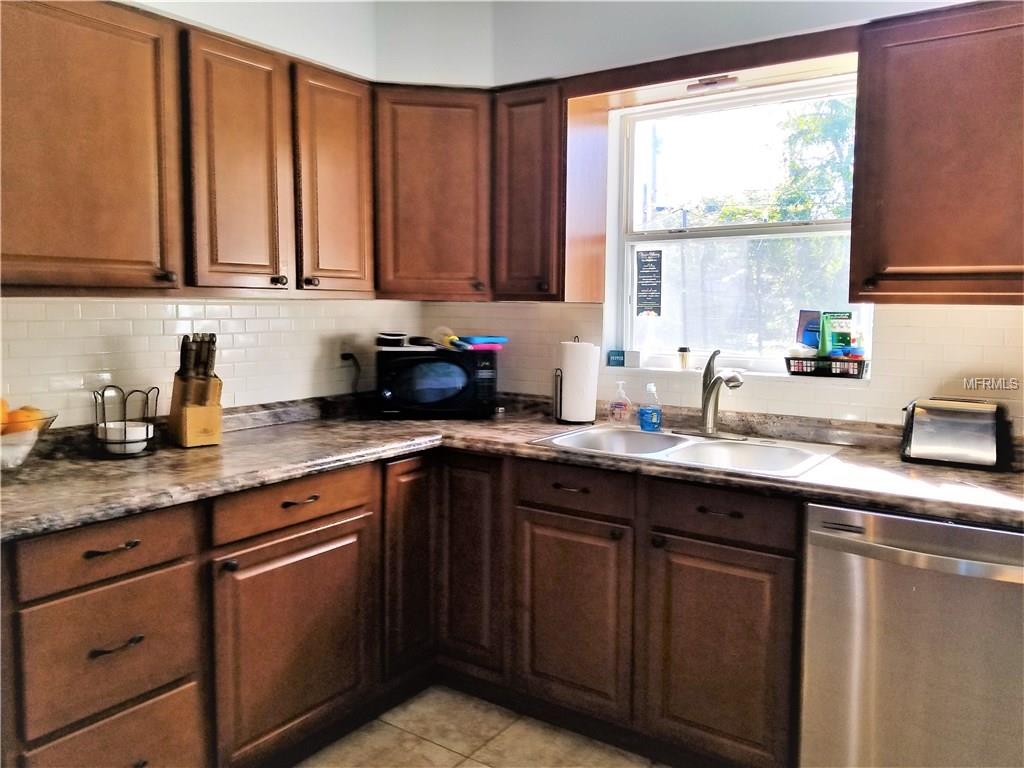 3205 13TH AVENUE W, BRADENTON, Florida 34205, 3 Bedrooms Bedrooms, 7 Rooms Rooms,2 BathroomsBathrooms,Residential,For sale,13TH,A4207468