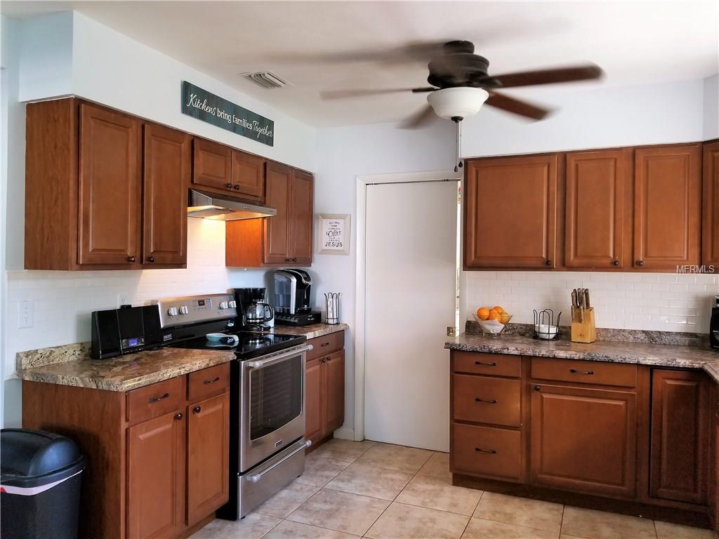 3205 13TH AVENUE W, BRADENTON, Florida 34205, 3 Bedrooms Bedrooms, 7 Rooms Rooms,2 BathroomsBathrooms,Residential,For sale,13TH,A4207468