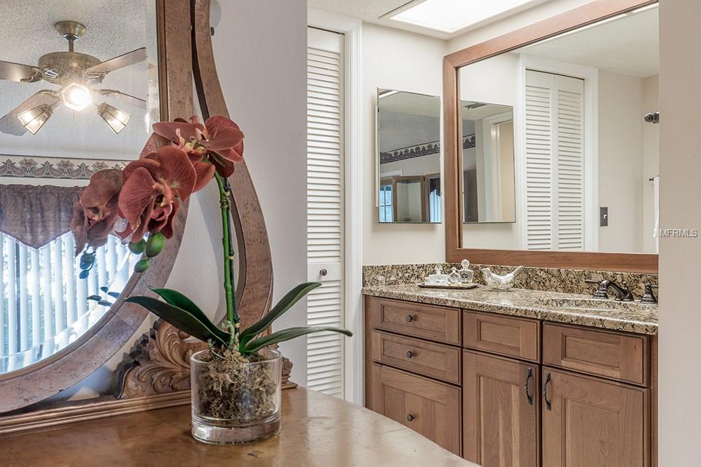 3153 LANDMARK DRIVE, CLEARWATER, Florida 33761, 2 Bedrooms Bedrooms, 4 Rooms Rooms,2 BathroomsBathrooms,Residential,For sale,LANDMARK,T2926828