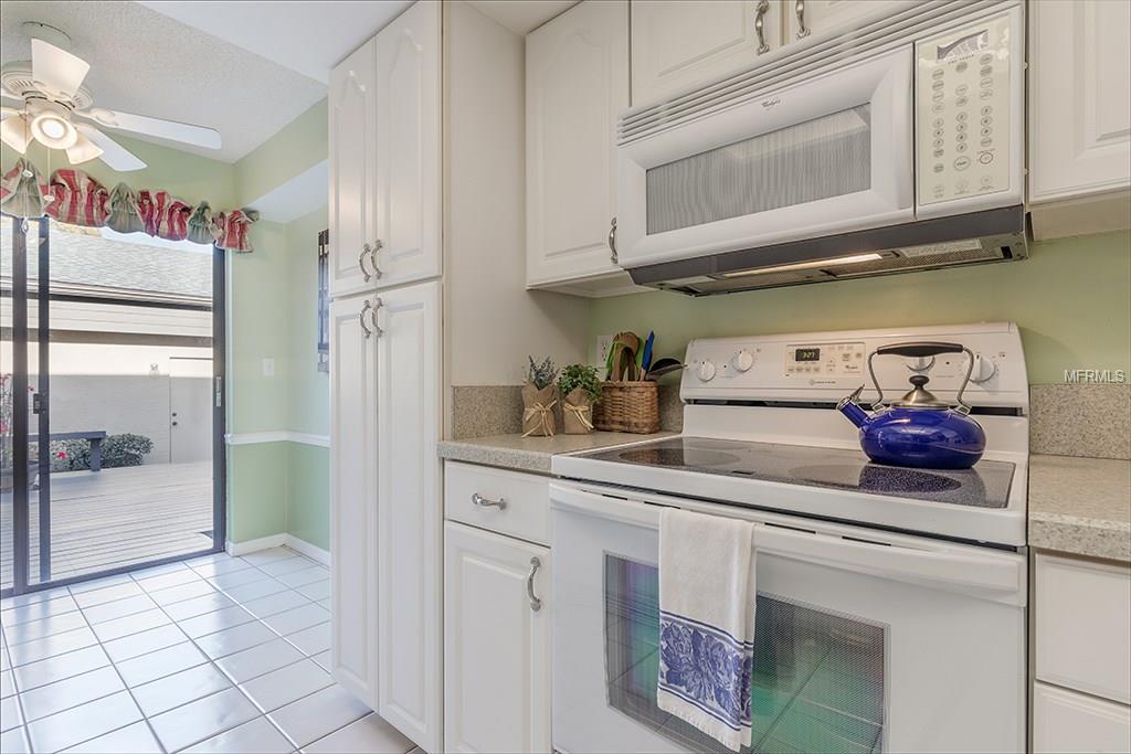 3153 LANDMARK DRIVE, CLEARWATER, Florida 33761, 2 Bedrooms Bedrooms, 4 Rooms Rooms,2 BathroomsBathrooms,Residential,For sale,LANDMARK,T2926828