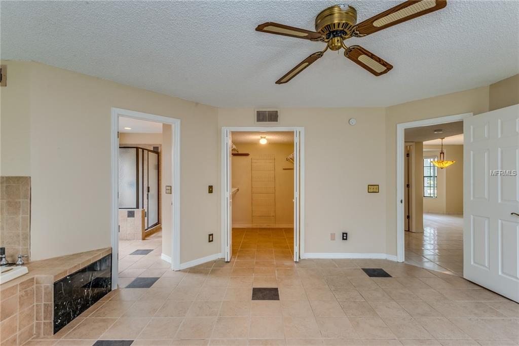 1020 SILCOX BRANCH CIRCLE, OVIEDO, Florida 32765, 5 Bedrooms Bedrooms, 9 Rooms Rooms,2 BathroomsBathrooms,Residential,For sale,SILCOX BRANCH,O5561657