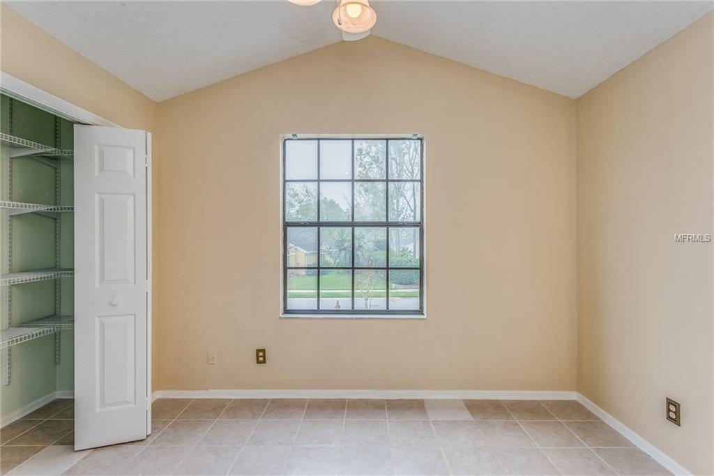 1020 SILCOX BRANCH CIRCLE, OVIEDO, Florida 32765, 5 Bedrooms Bedrooms, 9 Rooms Rooms,2 BathroomsBathrooms,Residential,For sale,SILCOX BRANCH,O5561657