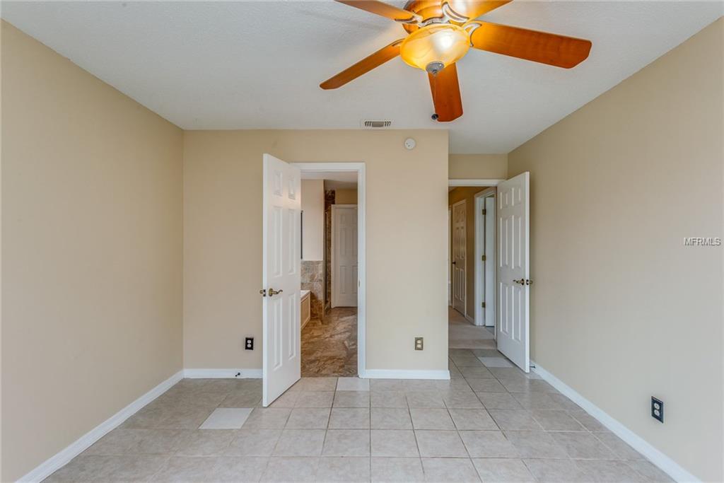 1020 SILCOX BRANCH CIRCLE, OVIEDO, Florida 32765, 5 Bedrooms Bedrooms, 9 Rooms Rooms,2 BathroomsBathrooms,Residential,For sale,SILCOX BRANCH,O5561657