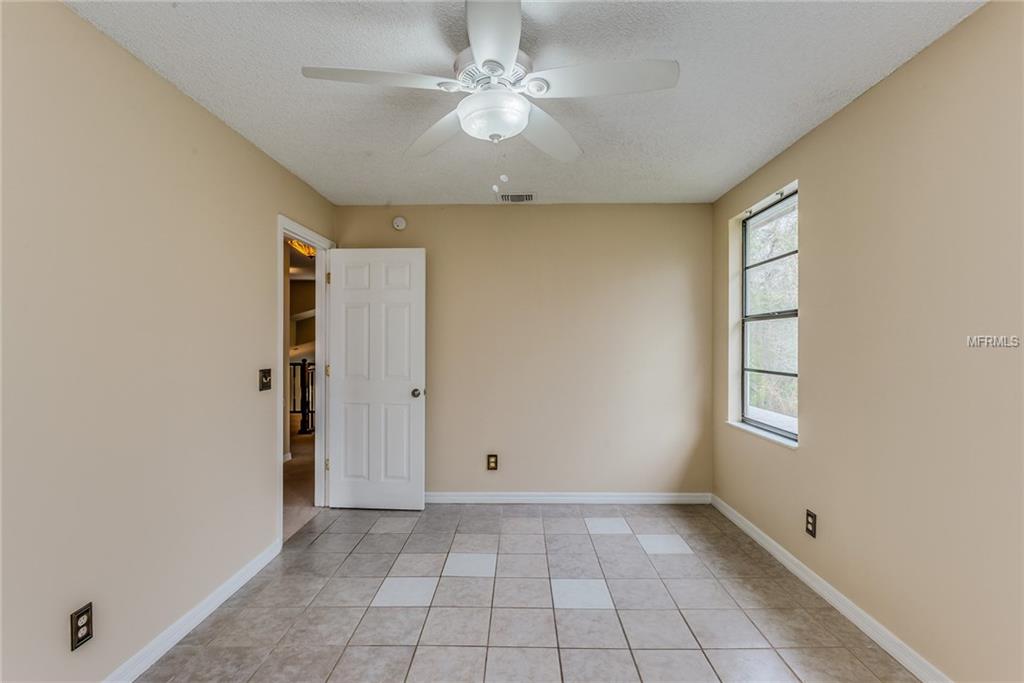 1020 SILCOX BRANCH CIRCLE, OVIEDO, Florida 32765, 5 Bedrooms Bedrooms, 9 Rooms Rooms,2 BathroomsBathrooms,Residential,For sale,SILCOX BRANCH,O5561657