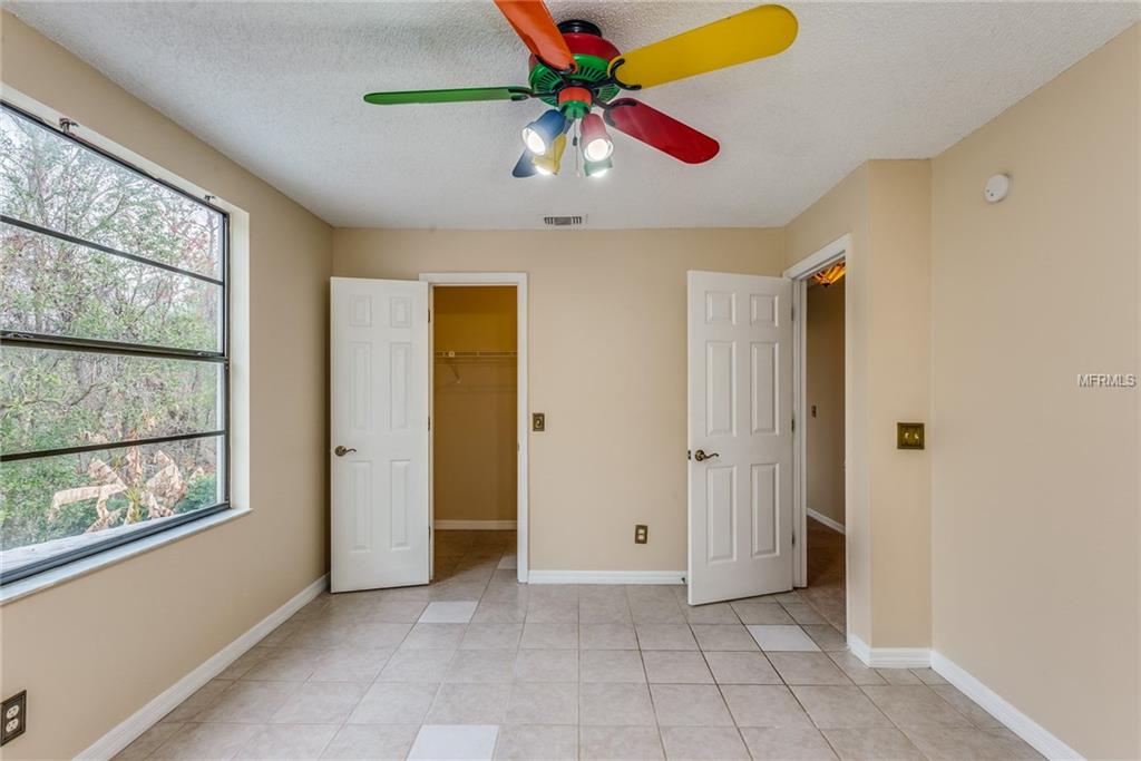 1020 SILCOX BRANCH CIRCLE, OVIEDO, Florida 32765, 5 Bedrooms Bedrooms, 9 Rooms Rooms,2 BathroomsBathrooms,Residential,For sale,SILCOX BRANCH,O5561657