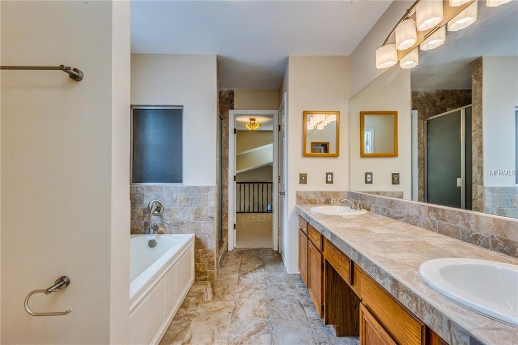 1020 SILCOX BRANCH CIRCLE, OVIEDO, Florida 32765, 5 Bedrooms Bedrooms, 9 Rooms Rooms,2 BathroomsBathrooms,Residential,For sale,SILCOX BRANCH,O5561657