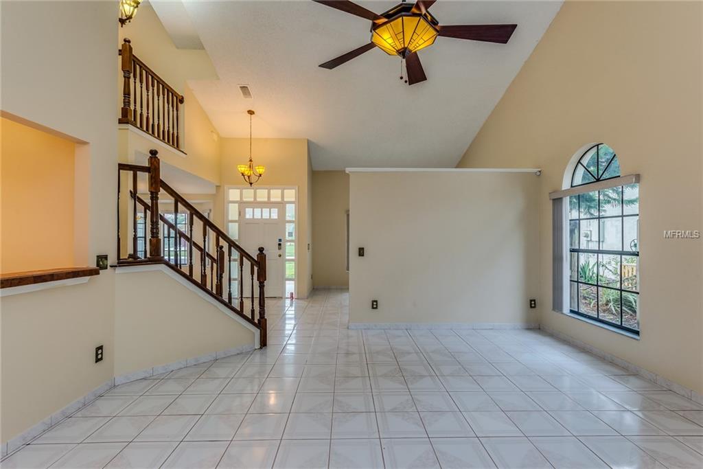 1020 SILCOX BRANCH CIRCLE, OVIEDO, Florida 32765, 5 Bedrooms Bedrooms, 9 Rooms Rooms,2 BathroomsBathrooms,Residential,For sale,SILCOX BRANCH,O5561657