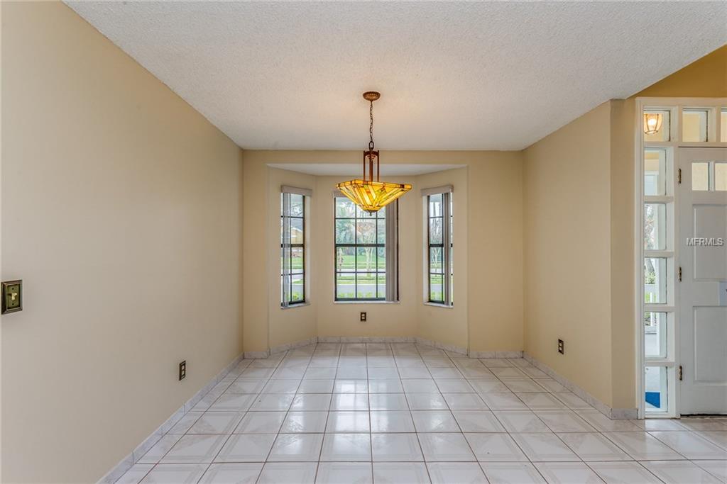 1020 SILCOX BRANCH CIRCLE, OVIEDO, Florida 32765, 5 Bedrooms Bedrooms, 9 Rooms Rooms,2 BathroomsBathrooms,Residential,For sale,SILCOX BRANCH,O5561657