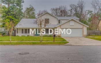 1020 SILCOX BRANCH CIRCLE, OVIEDO, Florida 32765, 5 Bedrooms Bedrooms, 9 Rooms Rooms,2 BathroomsBathrooms,Residential,For sale,SILCOX BRANCH,O5561657