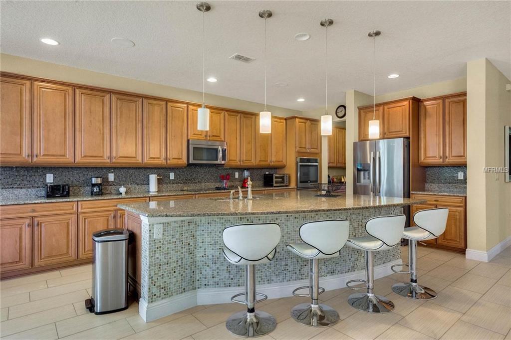 8648 BRIXFORD STREET, ORLANDO, Florida 32836, 7 Bedrooms Bedrooms, 9 Rooms Rooms,6 BathroomsBathrooms,Residential,For sale,BRIXFORD,O5561871