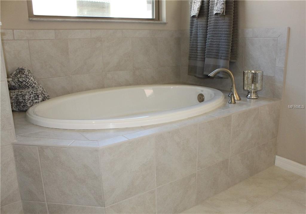 120 PESCADOR PLACE, NORTH VENICE, Florida 34275, 3 Bedrooms Bedrooms, 3 Rooms Rooms,2 BathroomsBathrooms,Residential,For sale,PESCADOR,N5914077