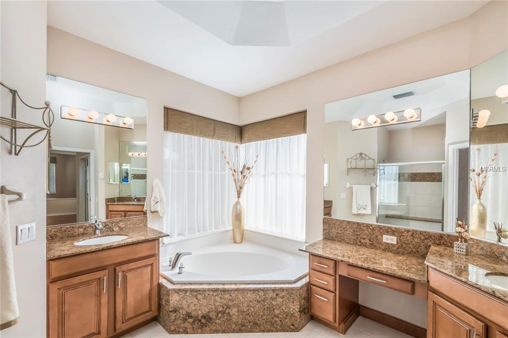 7332 SAINT GEORGES WAY, UNIVERSITY PARK, Florida 34201, 3 Bedrooms Bedrooms, 6 Rooms Rooms,2 BathroomsBathrooms,Residential,For sale,SAINT GEORGES,A4197589