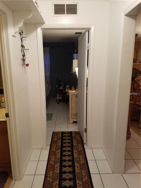 107 TIMBER CIRCLE, SAFETY HARBOR, Florida 34695, 3 Bedrooms Bedrooms, 7 Rooms Rooms,2 BathroomsBathrooms,Residential,For sale,TIMBER,U7836119