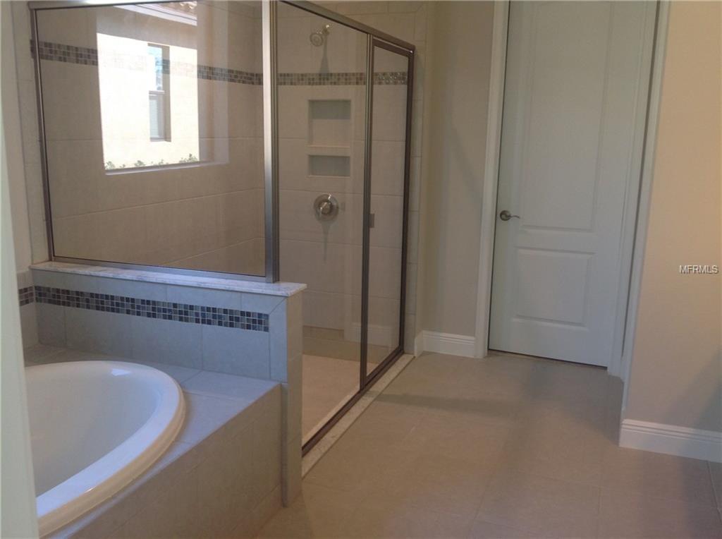 454 LAKE VISTA DRIVE, AUBURNDALE, Florida 33823, 3 Bedrooms Bedrooms, 8 Rooms Rooms,3 BathroomsBathrooms,Residential,For sale,LAKE VISTA,P4717921