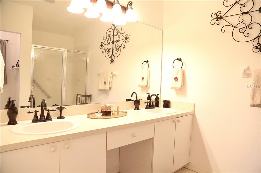 11122 CLEAR OAK CIRCLE, NEW PORT RICHEY, Florida 34654, 3 Bedrooms Bedrooms, 3 Rooms Rooms,2 BathroomsBathrooms,Residential,For sale,CLEAR OAK,W7636736