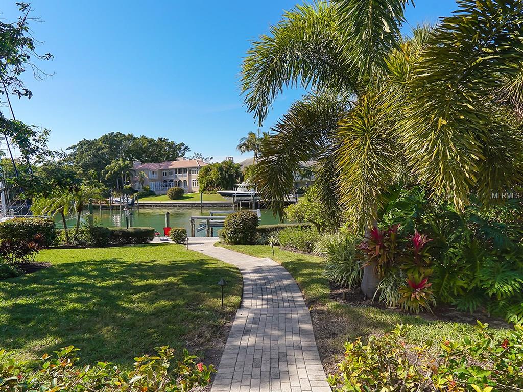 525 PUTTER LANE, LONGBOAT KEY, Florida 34228, 4 Bedrooms Bedrooms, 8 Rooms Rooms,4 BathroomsBathrooms,Residential,For sale,PUTTER,A4207471