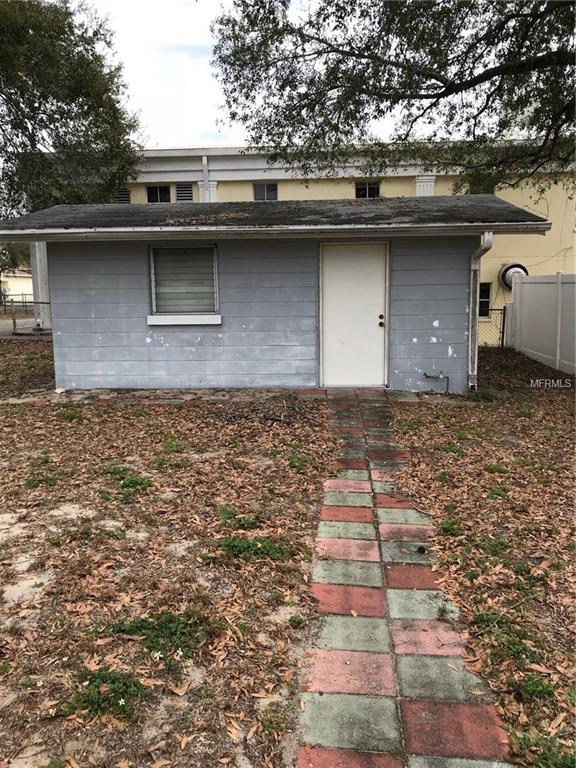 110 POLK DRIVE, WINTER HAVEN, Florida 33884, 2 Bedrooms Bedrooms, 5 Rooms Rooms,1 BathroomBathrooms,Residential,For sale,POLK,L4725407