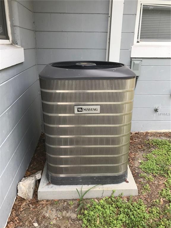 110 POLK DRIVE, WINTER HAVEN, Florida 33884, 2 Bedrooms Bedrooms, 5 Rooms Rooms,1 BathroomBathrooms,Residential,For sale,POLK,L4725407