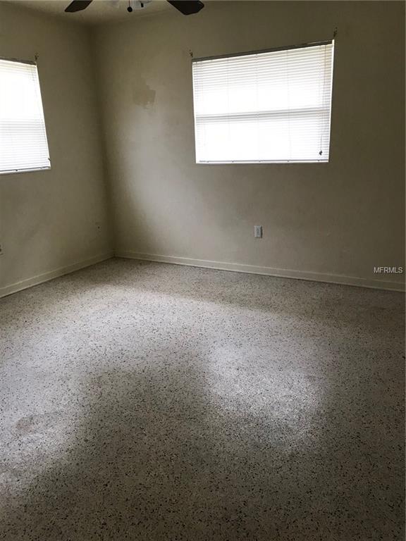 110 POLK DRIVE, WINTER HAVEN, Florida 33884, 2 Bedrooms Bedrooms, 5 Rooms Rooms,1 BathroomBathrooms,Residential,For sale,POLK,L4725407