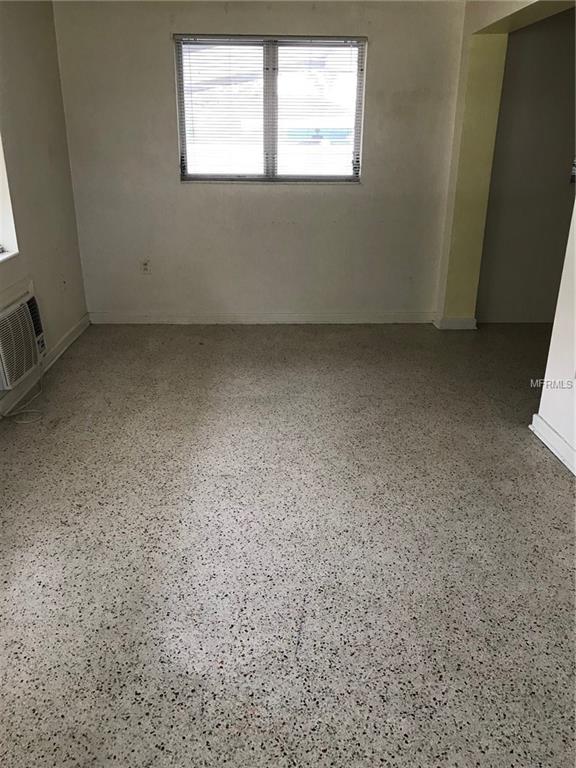 110 POLK DRIVE, WINTER HAVEN, Florida 33884, 2 Bedrooms Bedrooms, 5 Rooms Rooms,1 BathroomBathrooms,Residential,For sale,POLK,L4725407