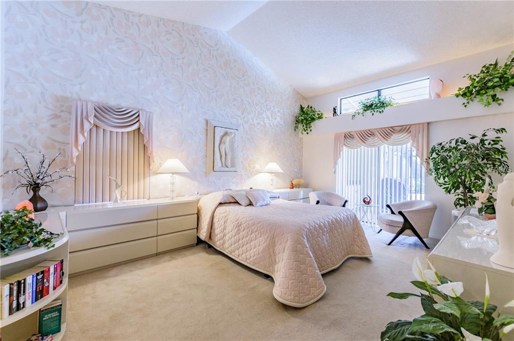 3909 LITHIA RIDGE BOULEVARD, VALRICO, Florida 33596, 5 Bedrooms Bedrooms, 10 Rooms Rooms,3 BathroomsBathrooms,Residential,For sale,LITHIA RIDGE,T2927872