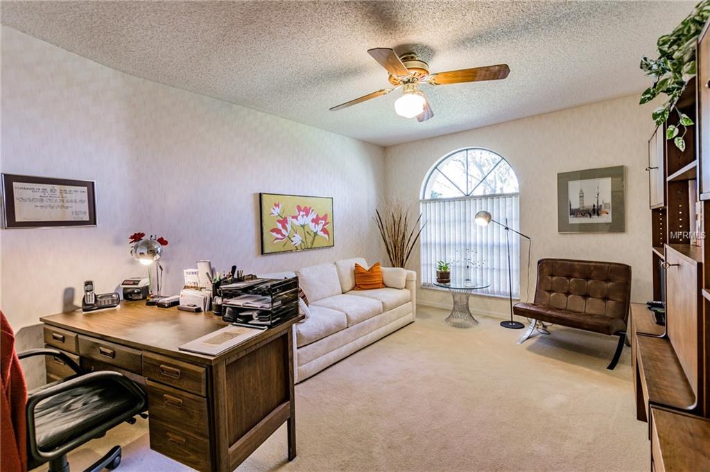 3909 LITHIA RIDGE BOULEVARD, VALRICO, Florida 33596, 5 Bedrooms Bedrooms, 10 Rooms Rooms,3 BathroomsBathrooms,Residential,For sale,LITHIA RIDGE,T2927872