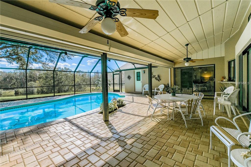 3909 LITHIA RIDGE BOULEVARD, VALRICO, Florida 33596, 5 Bedrooms Bedrooms, 10 Rooms Rooms,3 BathroomsBathrooms,Residential,For sale,LITHIA RIDGE,T2927872