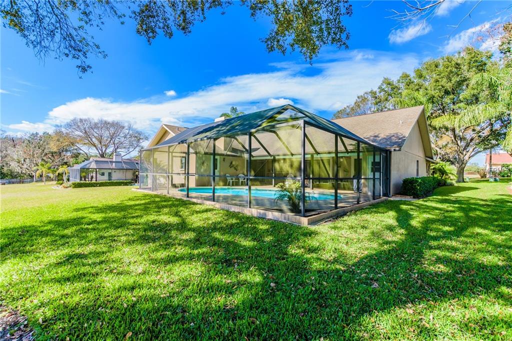 3909 LITHIA RIDGE BOULEVARD, VALRICO, Florida 33596, 5 Bedrooms Bedrooms, 10 Rooms Rooms,3 BathroomsBathrooms,Residential,For sale,LITHIA RIDGE,T2927872