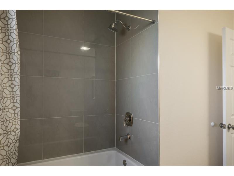 317 HARBOR DRIVE S, VENICE, Florida 34285, 2 Bedrooms Bedrooms, 5 Rooms Rooms,3 BathroomsBathrooms,Residential,For sale,HARBOR,N5916398