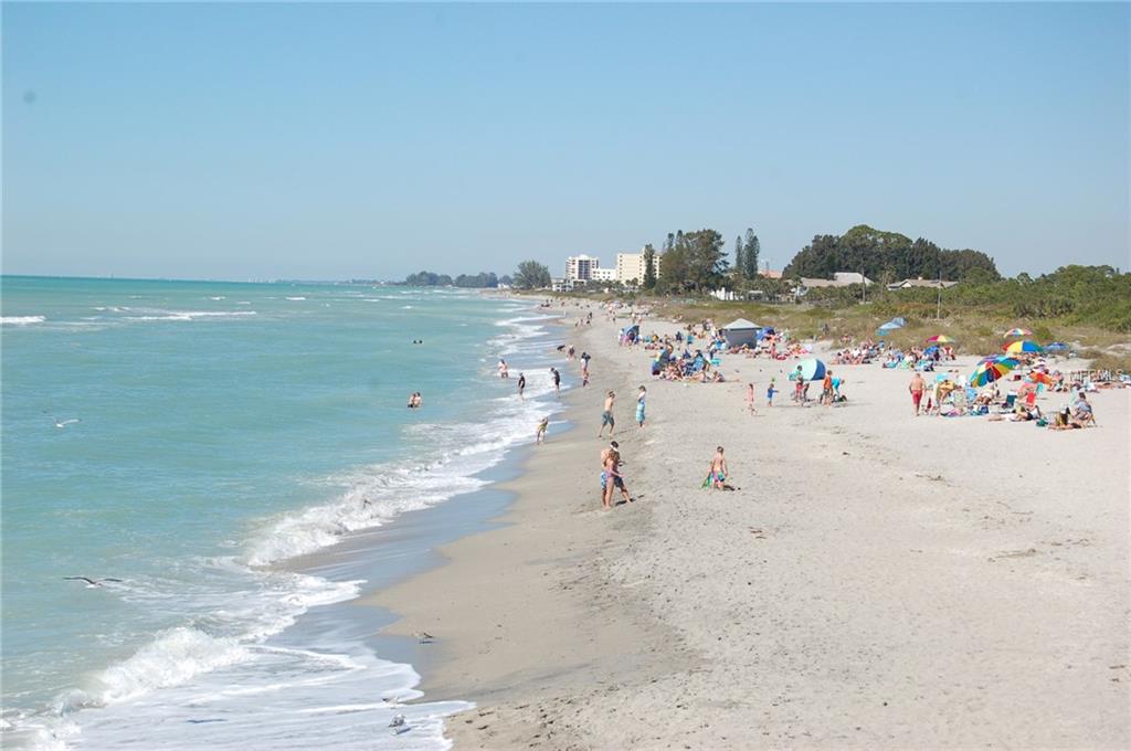 317 HARBOR DRIVE S, VENICE, Florida 34285, 2 Bedrooms Bedrooms, 5 Rooms Rooms,3 BathroomsBathrooms,Residential,For sale,HARBOR,N5916398