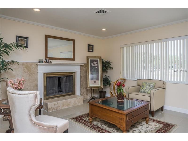 317 HARBOR DRIVE S, VENICE, Florida 34285, 2 Bedrooms Bedrooms, 5 Rooms Rooms,3 BathroomsBathrooms,Residential,For sale,HARBOR,N5916398