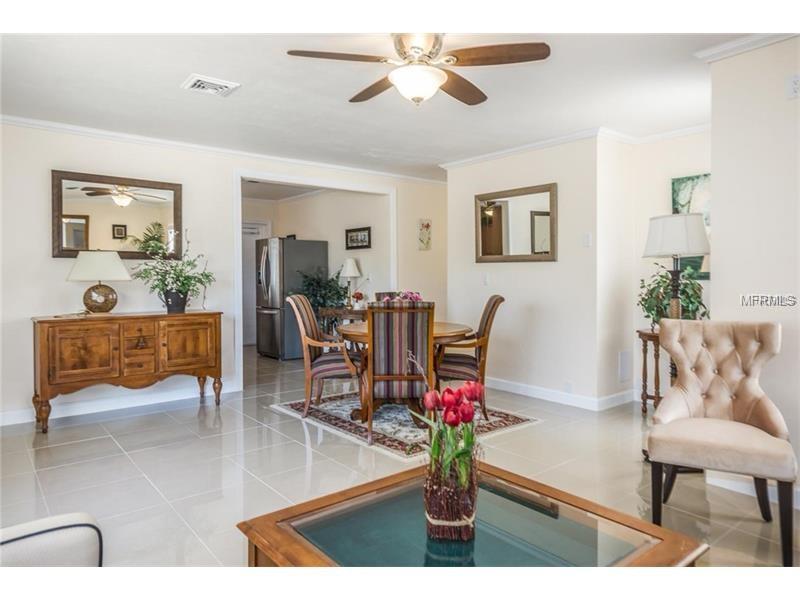 317 HARBOR DRIVE S, VENICE, Florida 34285, 2 Bedrooms Bedrooms, 5 Rooms Rooms,3 BathroomsBathrooms,Residential,For sale,HARBOR,N5916398