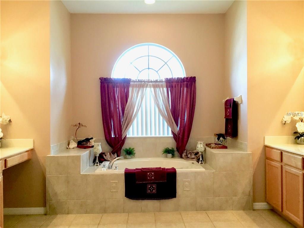 6856 LAKE CARLISLE BOULEVARD, ORLANDO, Florida 32829, 4 Bedrooms Bedrooms, 10 Rooms Rooms,4 BathroomsBathrooms,Residential,For sale,LAKE CARLISLE,O5561984