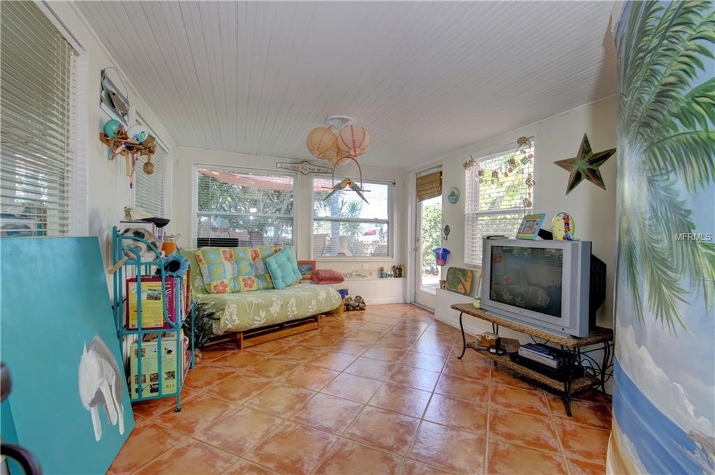 222 145TH AVENUE E, MADEIRA BEACH, Florida 33708, 3 Bedrooms Bedrooms, 6 Rooms Rooms,2 BathroomsBathrooms,Residential,For sale,145TH,U7808260