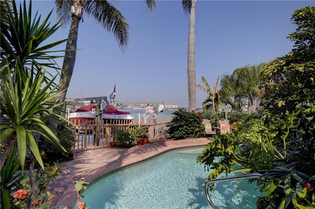 222 145TH AVENUE E, MADEIRA BEACH, Florida 33708, 3 Bedrooms Bedrooms, 6 Rooms Rooms,2 BathroomsBathrooms,Residential,For sale,145TH,U7808260