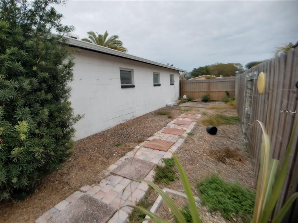 7851 N 84TH LANE, SEMINOLE, Florida 33777, 3 Bedrooms Bedrooms, 3 Rooms Rooms,2 BathroomsBathrooms,Residential,For sale,84TH,U7833876