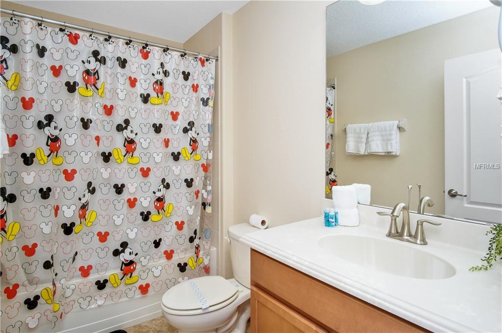 1451 MYRTLEWOOD STREET, DAVENPORT, Florida 33896, 5 Bedrooms Bedrooms, 9 Rooms Rooms,4 BathroomsBathrooms,Residential,For sale,MYRTLEWOOD,O5542971