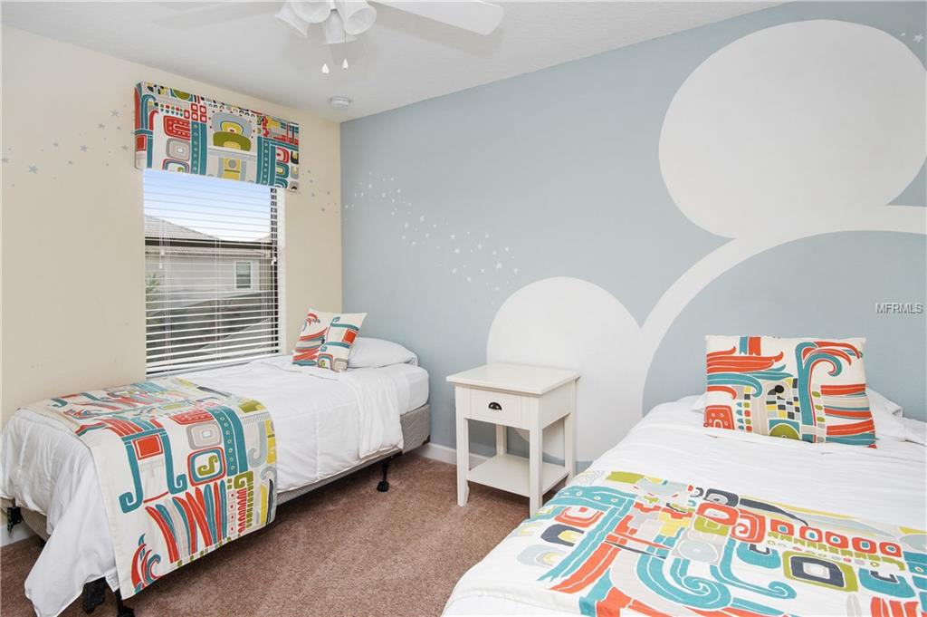 1451 MYRTLEWOOD STREET, DAVENPORT, Florida 33896, 5 Bedrooms Bedrooms, 9 Rooms Rooms,4 BathroomsBathrooms,Residential,For sale,MYRTLEWOOD,O5542971