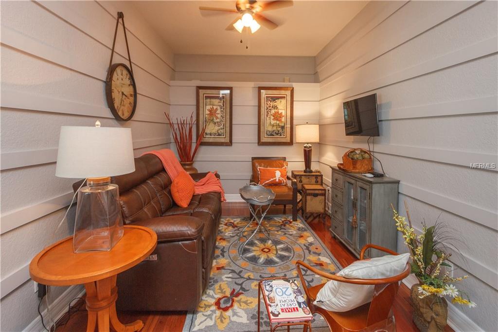 8001 SAINT ANDREWS CIRCLE, ORLANDO, Florida 32835, 3 Bedrooms Bedrooms, 9 Rooms Rooms,3 BathroomsBathrooms,Residential,For sale,SAINT ANDREWS,O5550643