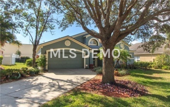 8001 SAINT ANDREWS CIRCLE, ORLANDO, Florida 32835, 3 Bedrooms Bedrooms, 9 Rooms Rooms,3 BathroomsBathrooms,Residential,For sale,SAINT ANDREWS,O5550643