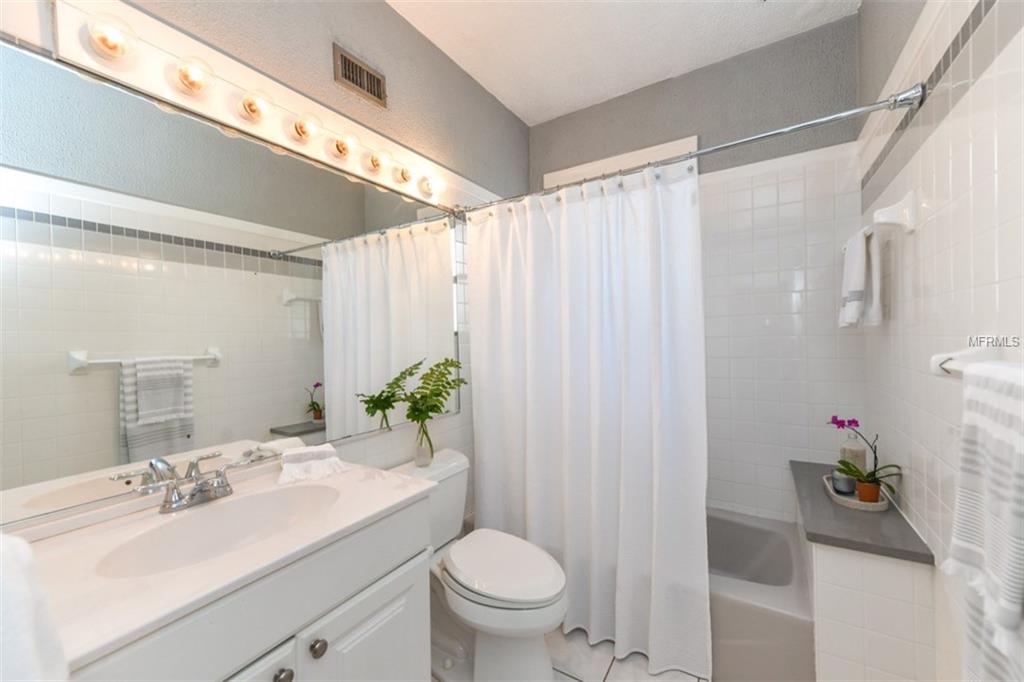 1936 GROVE STREET, SARASOTA, Florida 34239, 4 Bedrooms Bedrooms, 6 Rooms Rooms,4 BathroomsBathrooms,Residential,For sale,GROVE,A4206863