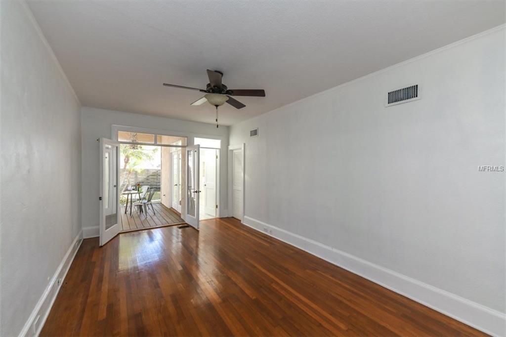 1936 GROVE STREET, SARASOTA, Florida 34239, 4 Bedrooms Bedrooms, 6 Rooms Rooms,4 BathroomsBathrooms,Residential,For sale,GROVE,A4206863